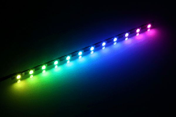 den-led-rgb-la-gi